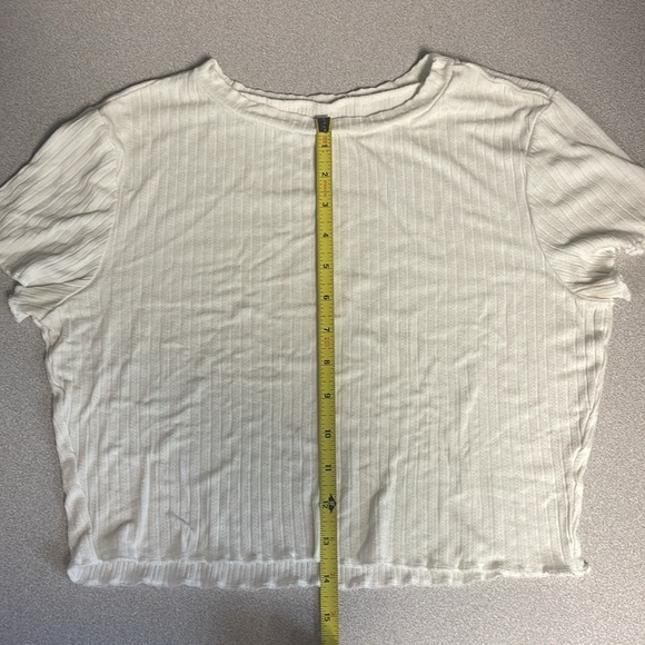 White crop top tshirt - Picture 4 of 5